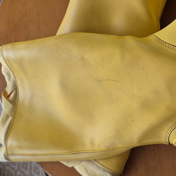 CROCS Yellow Rainfloe Women's Rain Boots. Size 9 - Picture 3 of 11